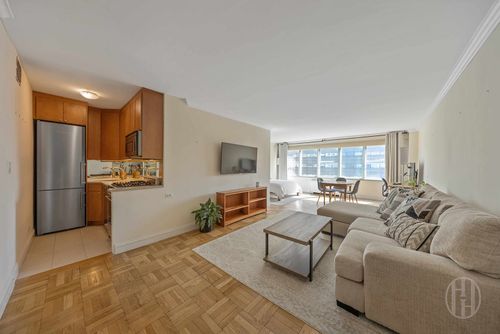 15h-69 5th Avenue, New York City, NY, 10003-3005 | Card Image