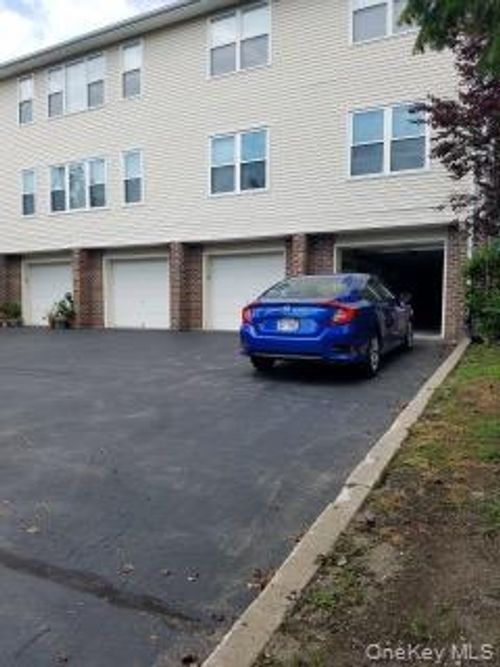 building-19-unit-18-18 Deer Ct Drive, Middletown, NY, 10940 | Card Image