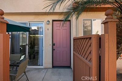 6 - Plummer Street, Townhouse with 3 bedrooms, 3 bathrooms and 2 parking in Panorama City CA | Image 3