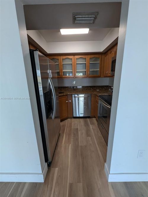 204b-2-1300 Sw 122nd Ave, Miami, FL, 33184-2883 | Card Image