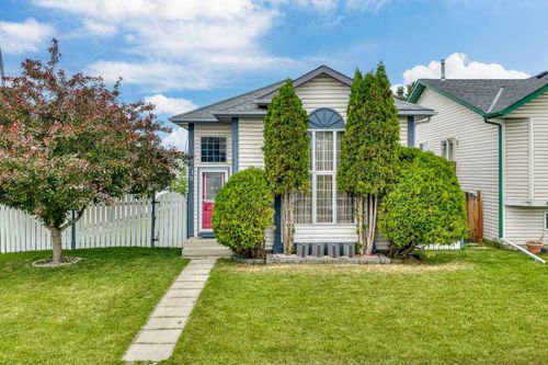 119 Applemont Close Se, Calgary, AB, T2A7S3 | Card Image