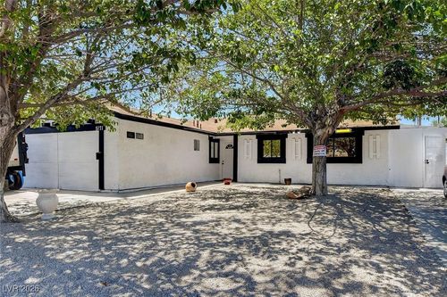 5171 Reeder Cir, Las Vegas, NV, 89119-4820 | Card Image