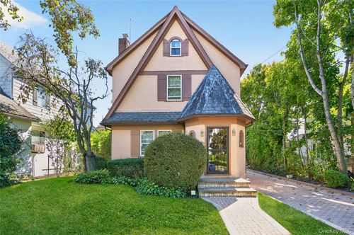 26 Baker Hill Road, North Hempstead, NY, 11023 | Card Image
