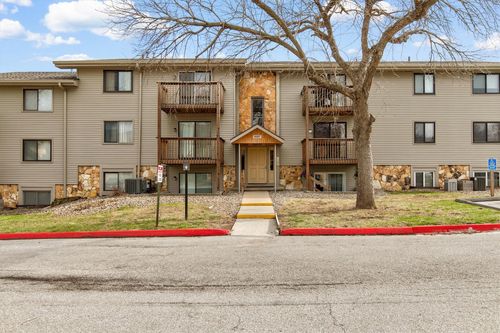 apt-17-9507 University Ave, Clive, IA, 50325-6347 | Card Image
