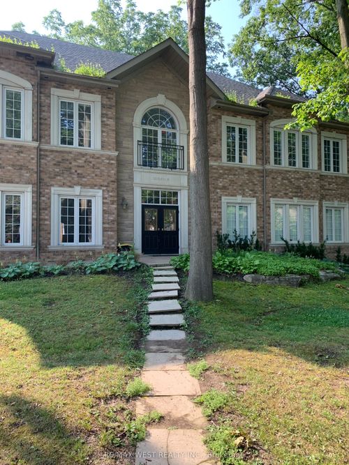 100-1470 Hurontario St, Mississauga, ON, L5G3H4 | Card Image