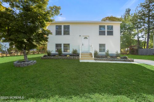 203 Seneca Trl, BROWNS MILLS, NJ, 08015-6321 | Card Image