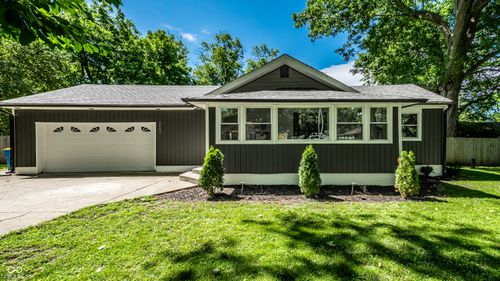 2605 Beach Ave, Indianapolis, IN, 46240-2767 | Card Image