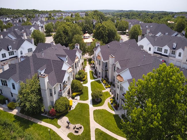 UNIT-6 - 210 Adams Pointe Blvd, Condo with 3 bedrooms, 2 bathrooms and 2 parking in Mars PA | Image 4