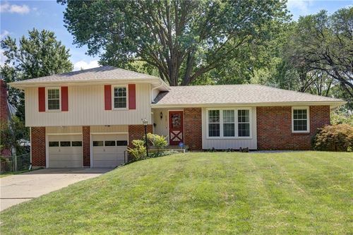 9707 W 92nd Ter, Overland Park, KS, 66212-4819 | Card Image