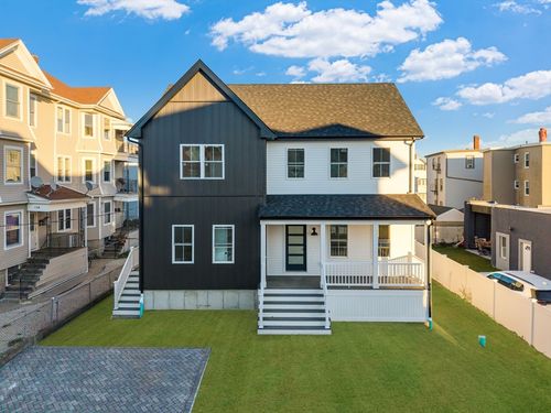 138 18th St, Fall River, MA, 02723-1104 | Card Image