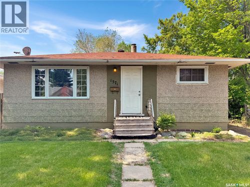 1571 105th St, North Battleford, SK, S9A1T5 | Card Image