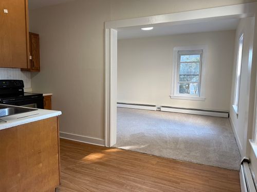 apt-2-48 South Ave, Derry, NH, 03038-2540 | Card Image