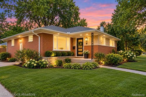 24601 Ridgedale St, Oak Park, MI, 48237-1451 | Card Image