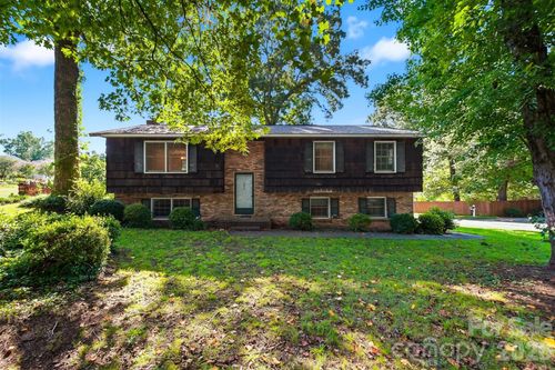 1650 12th Street Drive Nw, Hickory, NC, 28601 | Card Image