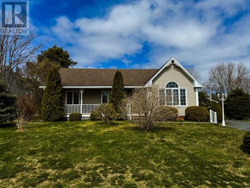 2 Peppers Pl, Bay Roberts, NL, A0A1G0 | Card Image