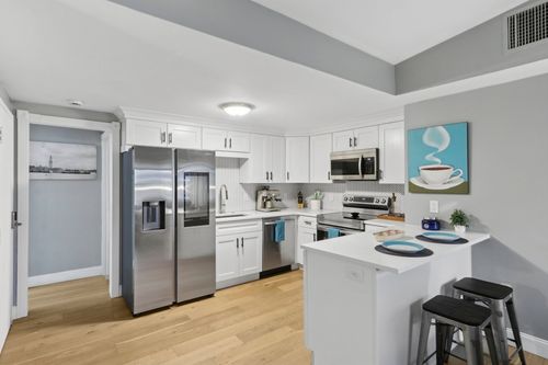 3-115 West Seventh, Boston, MA, 02111 | Card Image
