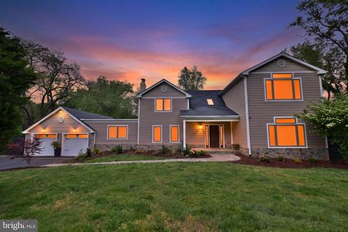 11306 Vale Rd, OAKTON, VA, 22124-1301 | Card Image