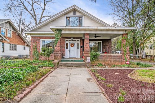 707 S York St, Gastonia, NC, 28052-4041 | Card Image