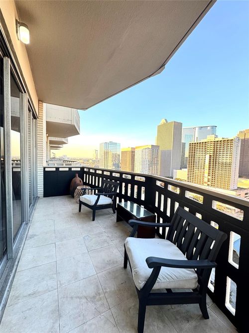 apt-1809-2016 Main St, Houston, TX, 77002-8895 | Card Image