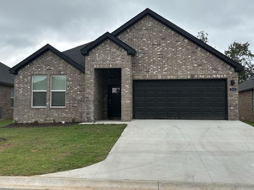 402 Lainey Dr, Maumelle, AR, 72113-7869 | Card Image