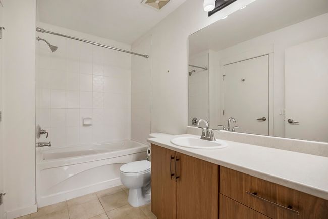 412 - 11950 Harris Rd, Condo with 2 bedrooms, 2 bathrooms and 2 parking in Pitt Meadows BC | Image 25