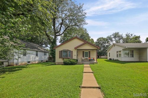 1326 Orchard St, Belleville, IL, 62221-4062 | Card Image
