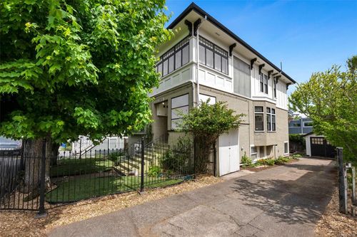 1909 Fernwood Rd, Victoria, BC, V8T2Y6 | Card Image