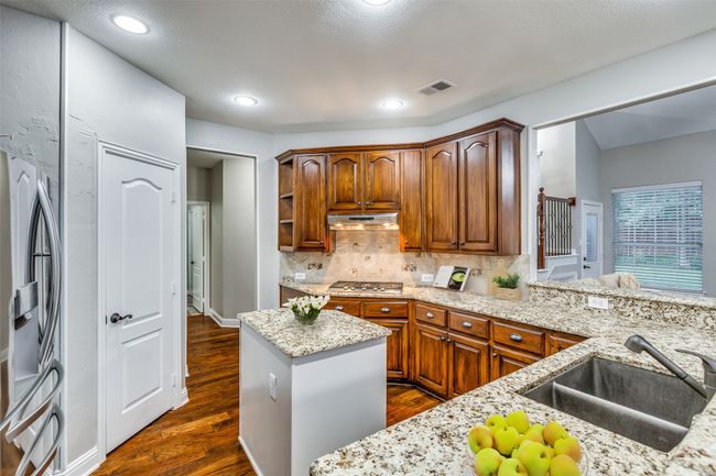 513 Riverside Ct, House other with 4 bedrooms, 3 bathrooms and null parking in Allen TX | Image 5
