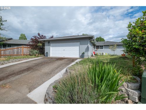 2261 Fulton Pl Se, Albany, OR, 97322-5461 | Card Image