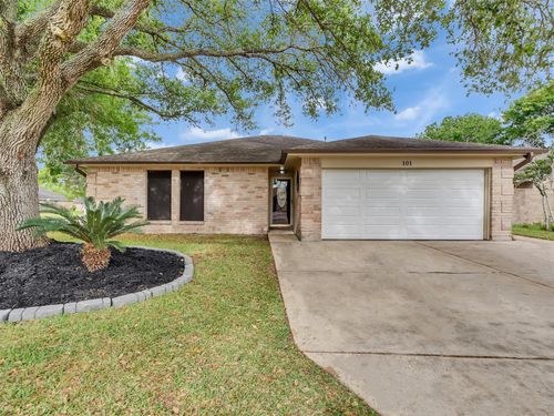 101 Wagon Ln N, Angleton, TX, 77515-2759 | Card Image