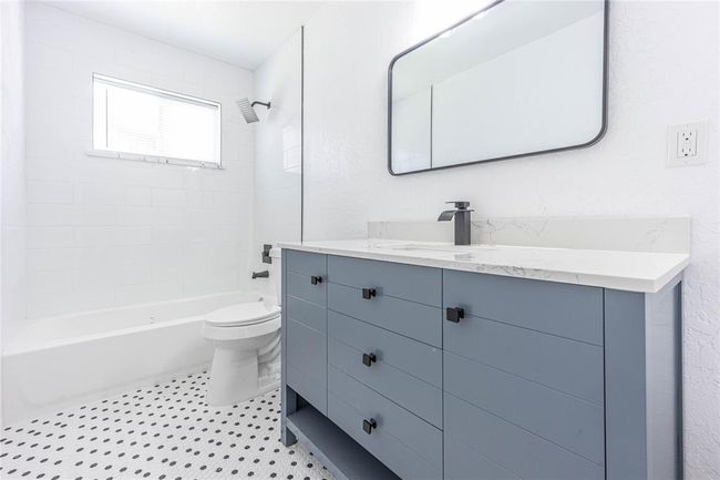 Second bathroom. | Image 14