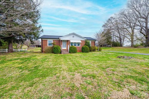 3554 Us Highway 64 90 W, Taylorsville, NC, 28681-7348 | Card Image