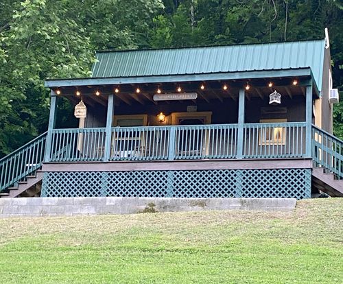 1930 Preacher Holt Rd, Mount Pleasant, TN, 38474-1930 | Card Image