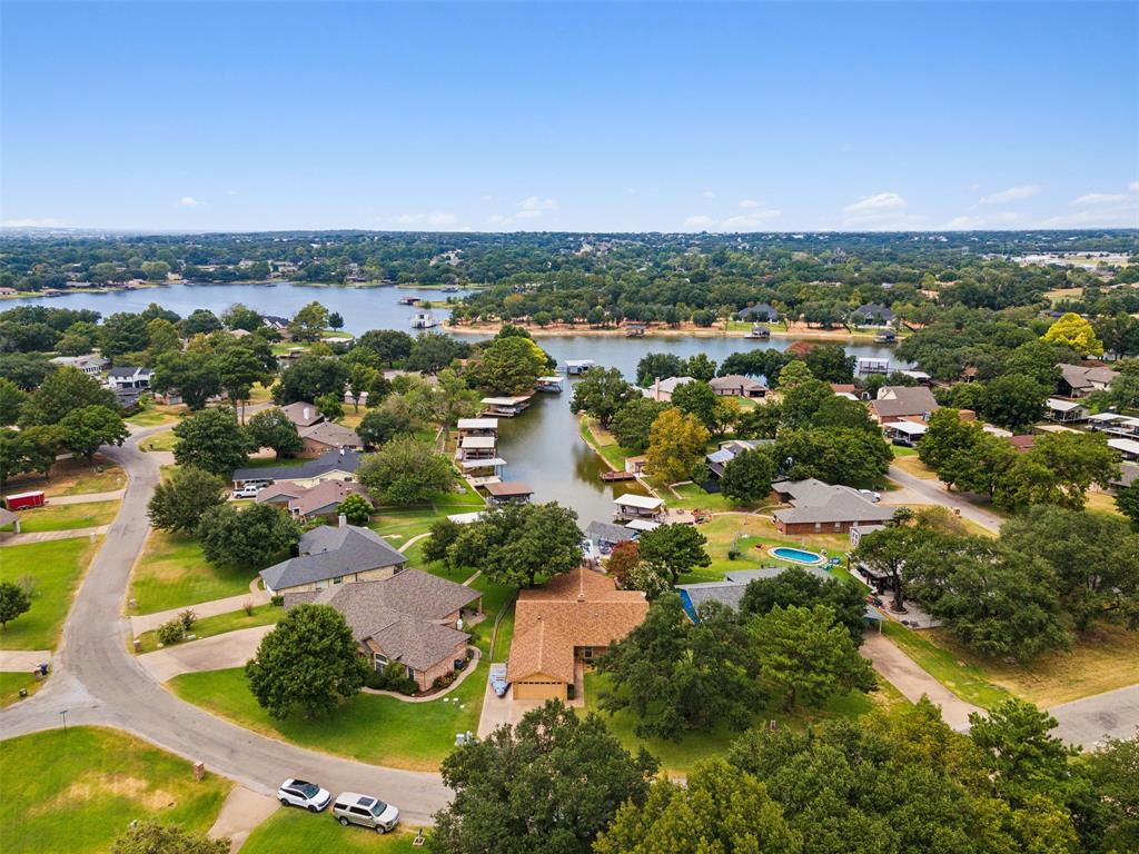 Winding Way, Granbury, TX 76049