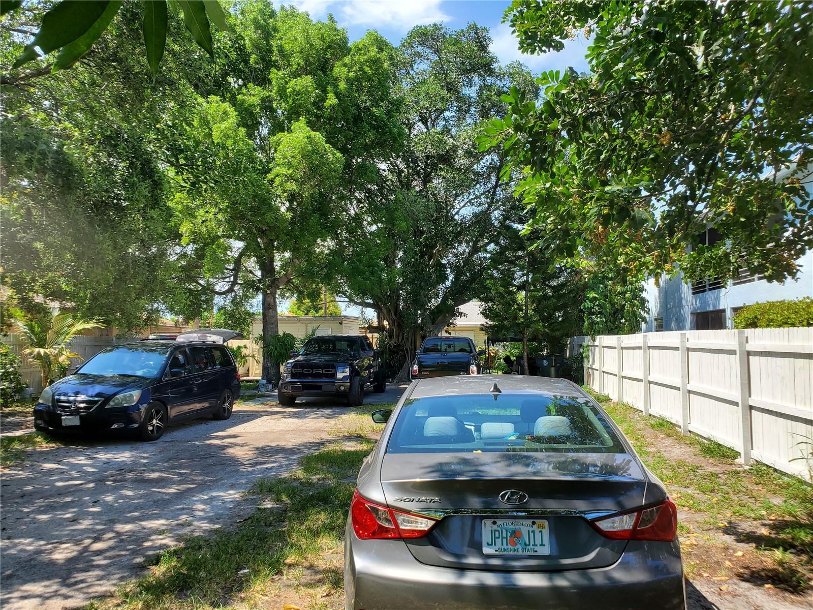 19th Ave, Lake Worth, FL 33460
