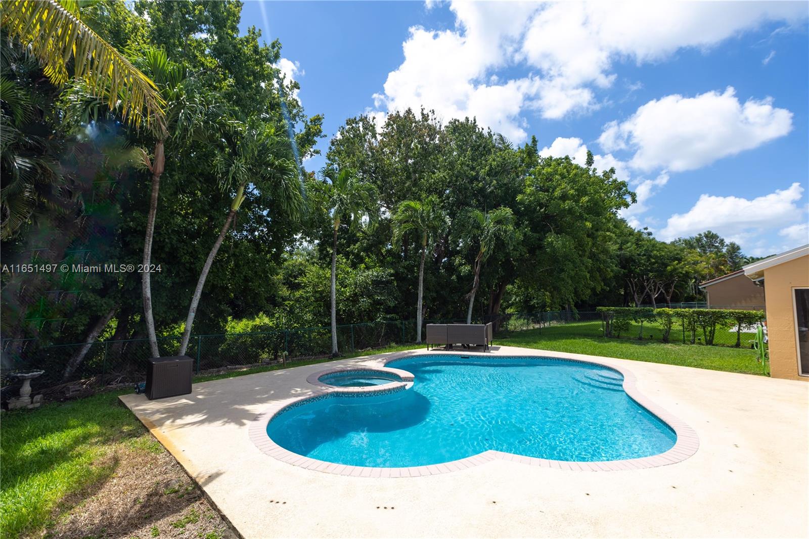 200th Ter, Pembroke Pines, FL 33029