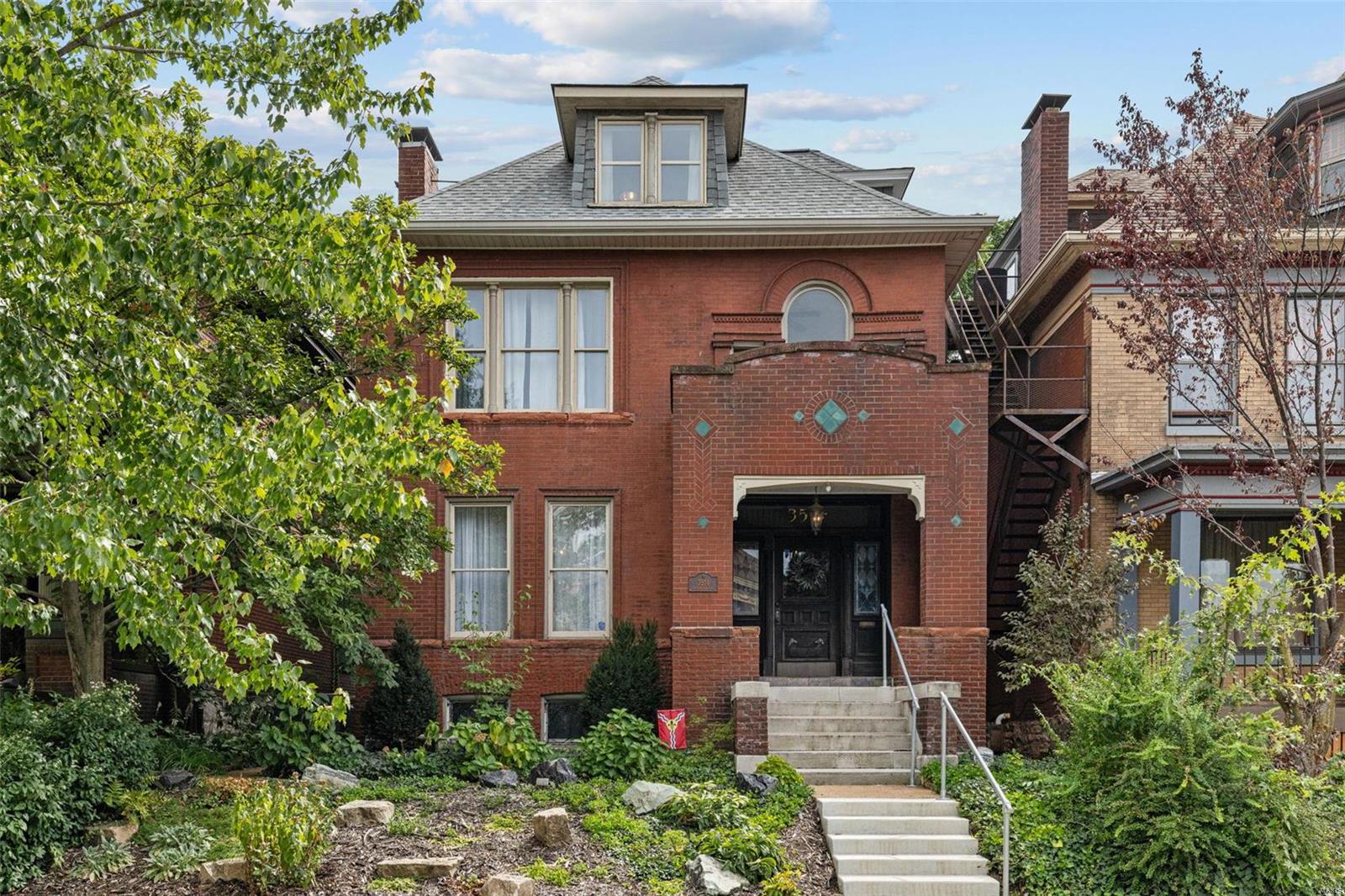 Shenandoah Ave, Saint Louis, MO 63104