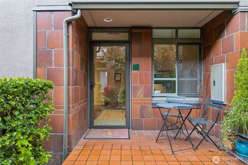 2-88 Virginia St, Seattle, WA, 98101-1047 | Card Image