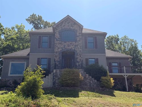 2032 Hualapai Ln, Guntersville, AL, 35976-7575 | Card Image