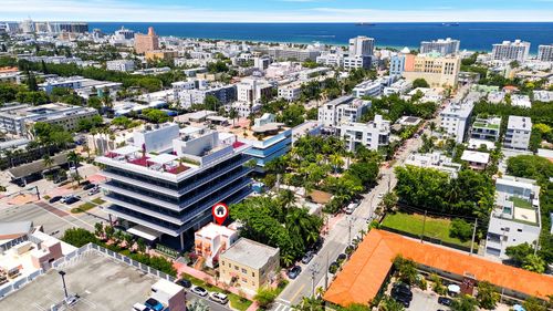 927 4th St, Miami Beach, FL, 33139-6825 | Card Image