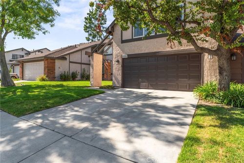 16905 Shinedale Dr, Canyon Country, CA, 91387 | Card Image