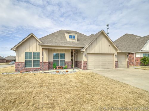 13802 132nd East Ave, Collinsville, OK, 74021-4565 | Card Image