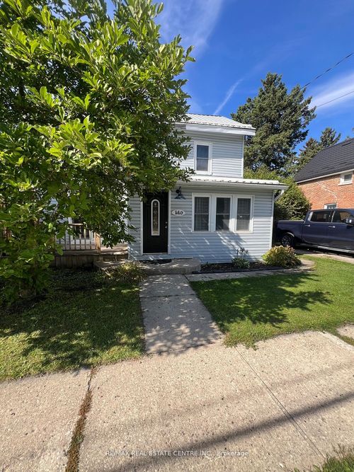 {{alt}} | Card Image