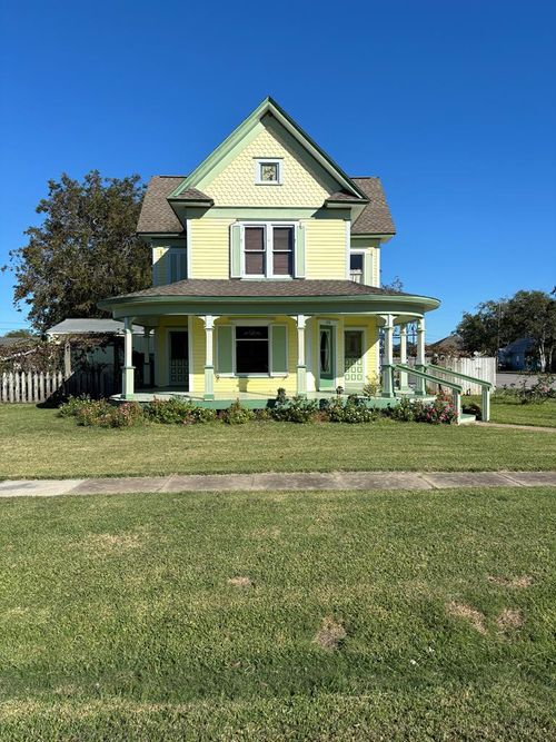 REDUCED Welch Ave, Palacios, TX, 77465-4944 | Card Image