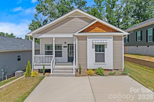 135 Bellamy Road, Asheville, NC, 28806 | Card Image