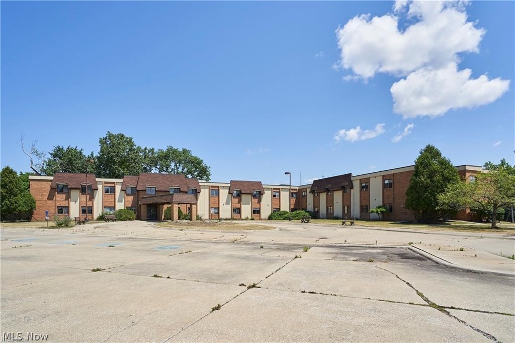 Commercial Sale in Maple Heights 5