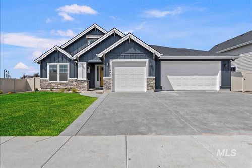 10200 Copperhead Ln, Caldwell, ID, 83607-1153 | Card Image