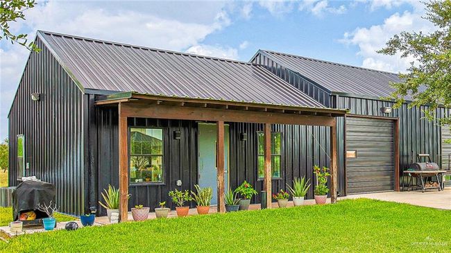 View of barndominium guest house | Image 40