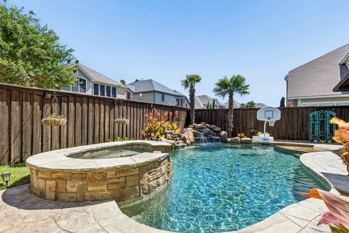 2803 Deerhurst Dr, Highland Village, TX, 75077-7911 | Card Image
