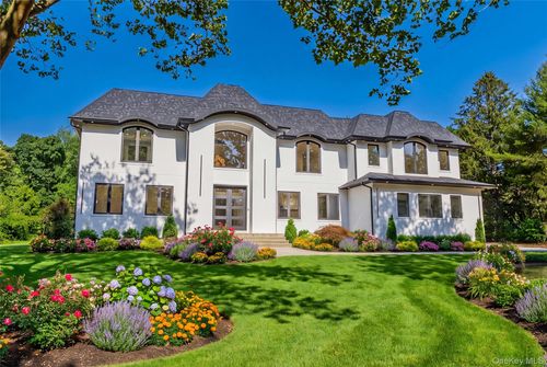 5 Somner Dr, Dix Hills, NY, 11746-5718 | Card Image